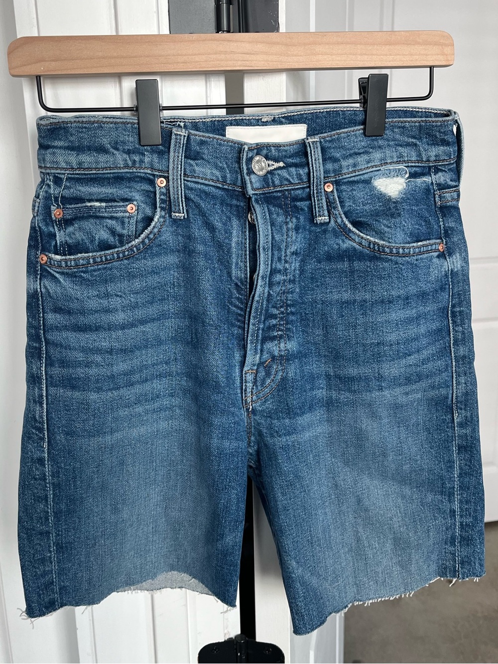 MOTHER Superior The Tomcat Shorts Playing With Scissors Wash, Raw Hem (Size 26)